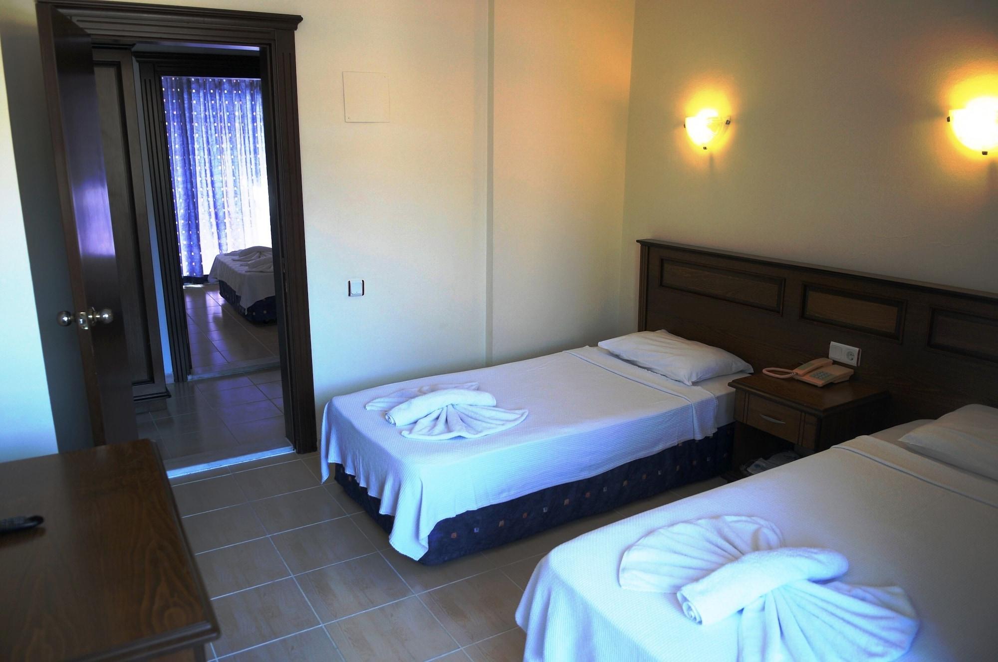 Navy Hotel İçmeler Eksteriør bilde