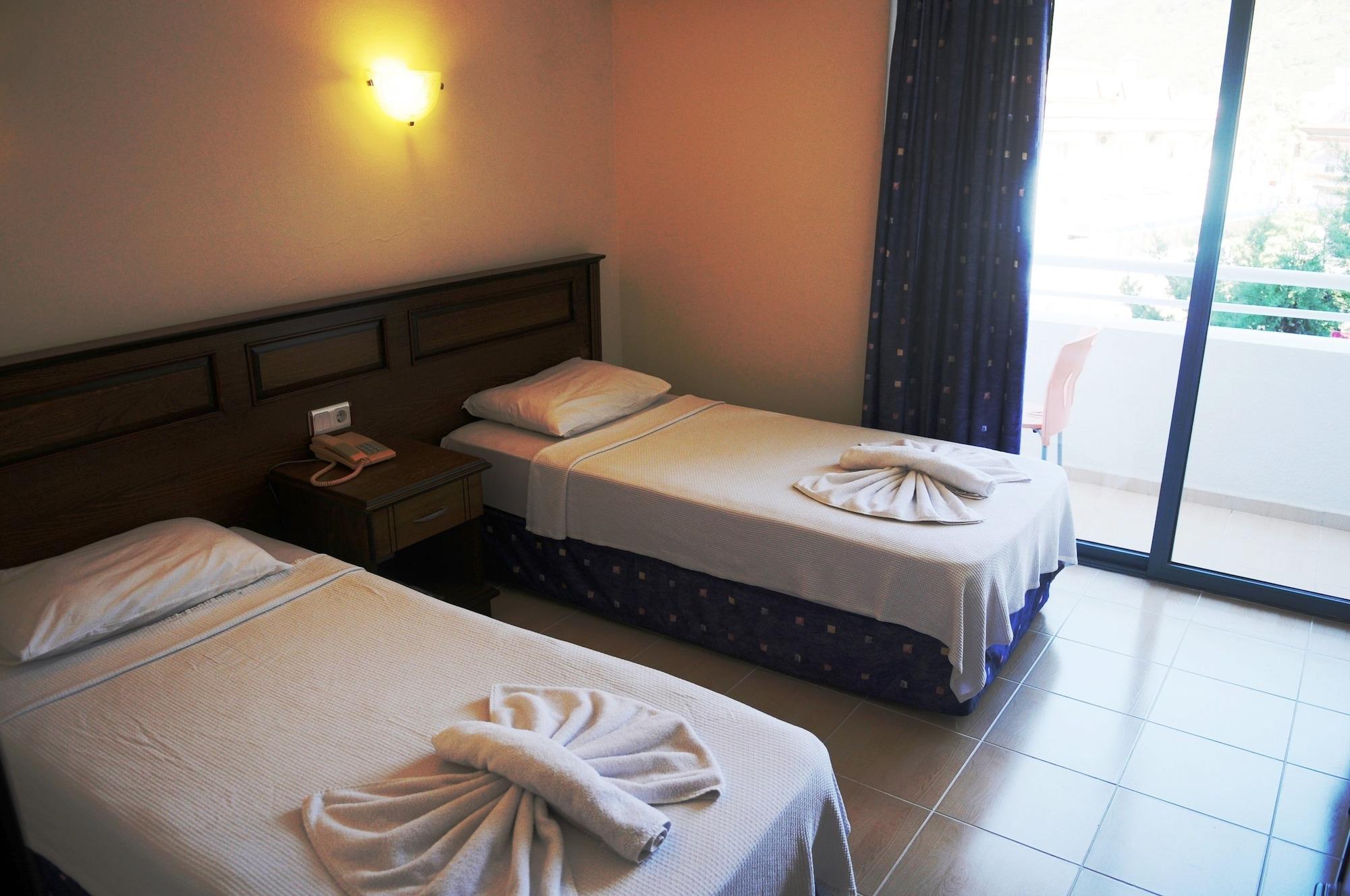 Navy Hotel İçmeler Eksteriør bilde