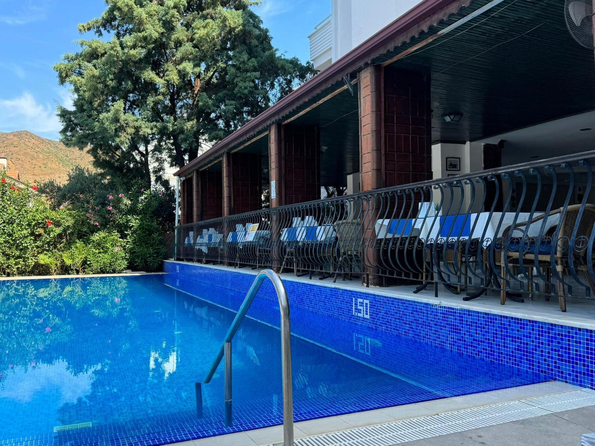 Navy Hotel İçmeler Eksteriør bilde