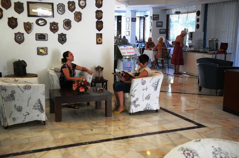 Navy Hotel İçmeler Eksteriør bilde